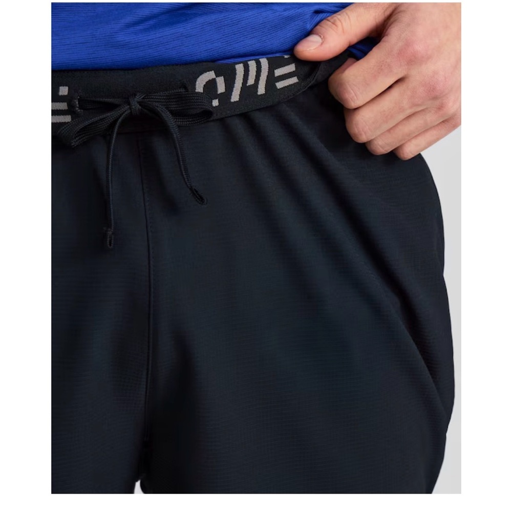 FWD Men's ReCarbon Stretch Woven Short — Black